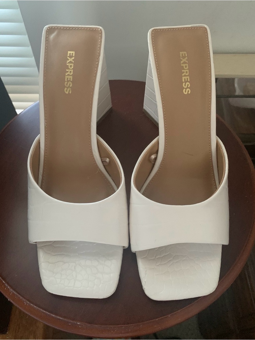 Express White Croc Embossed Square Toe Block Heel Mules Size 8